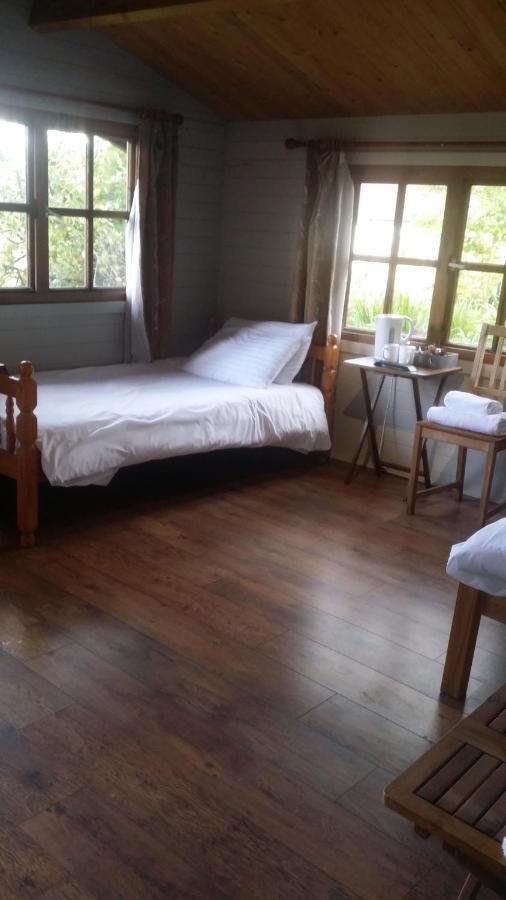 Bridge Farm Guesthouse Rooms บริสตอล ภายนอก รูปภาพ