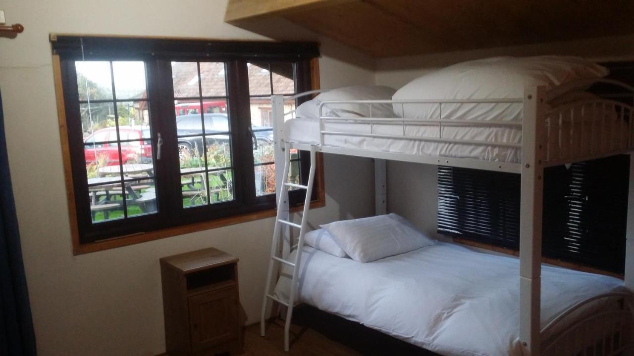 Bridge Farm Guesthouse Rooms บริสตอล ภายนอก รูปภาพ